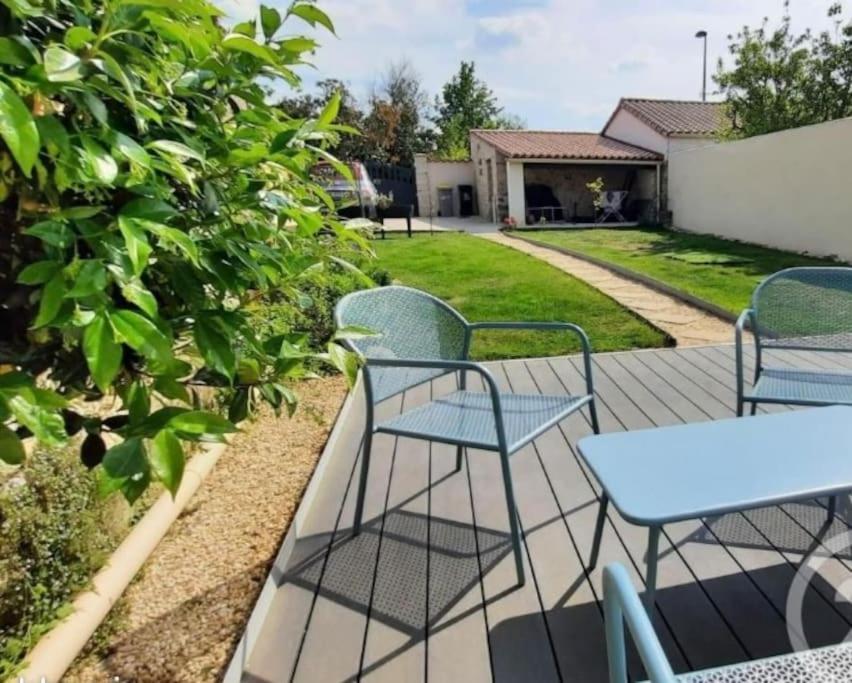 Gite La Bulle Avec Jardin A 15 Min Des Plages Saint-Benoist-sur-Mer エクステリア 写真