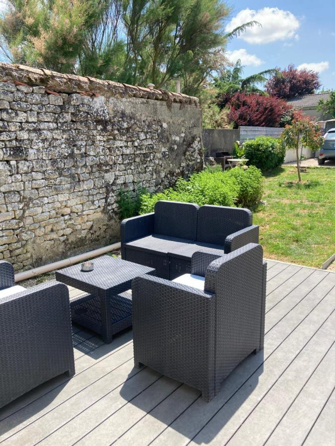 Gite La Bulle Avec Jardin A 15 Min Des Plages Saint-Benoist-sur-Mer エクステリア 写真